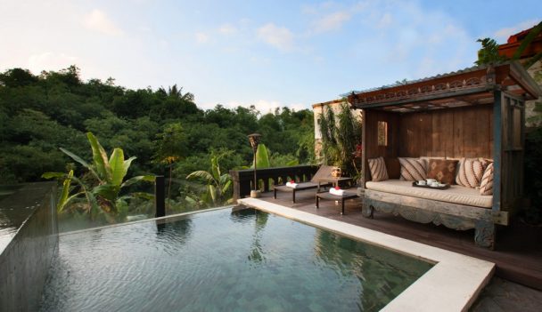tips wisata villa murah