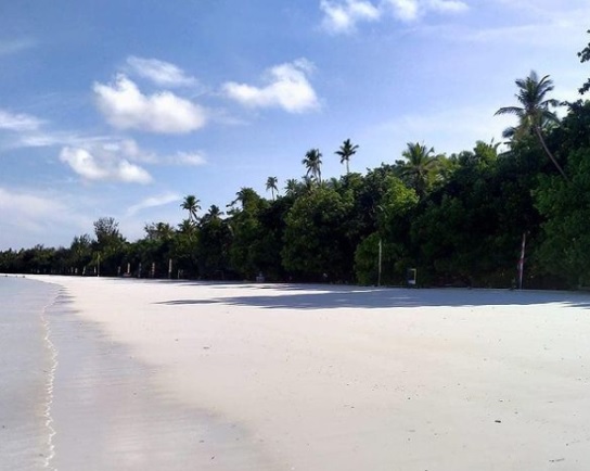 Pantai Ngurbloat